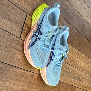 Asics Superblast 2 Paris edition